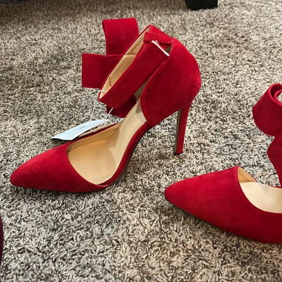 Sz EU 40 MM July red heels - Picture 3 of 3